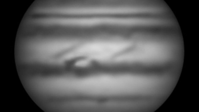 Jupiterův měsíc Io se chová podivně, opakovaně se na něm hroutí atmosféra | EuroZprávy.cz – Aktuální události z domova i ze světa